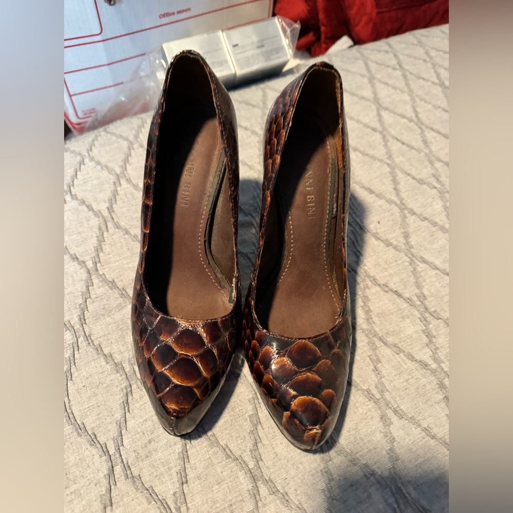 Women brown Reptile Pointy/Block Toe Patent Leather Pumps 4 in heel